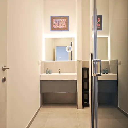 Isabelle House Apartment