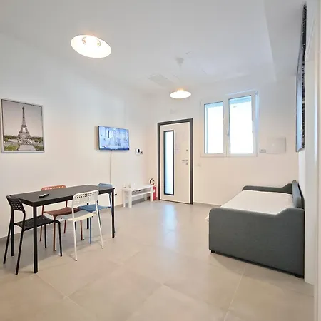 Isabelle House Апартаменты