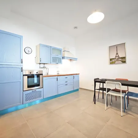 Apartment Isabelle House *